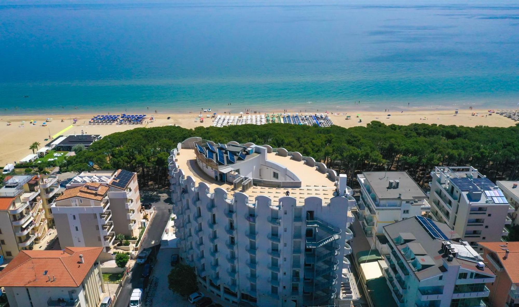Hotel Lido Alba Adriatica Eksteriør bilde