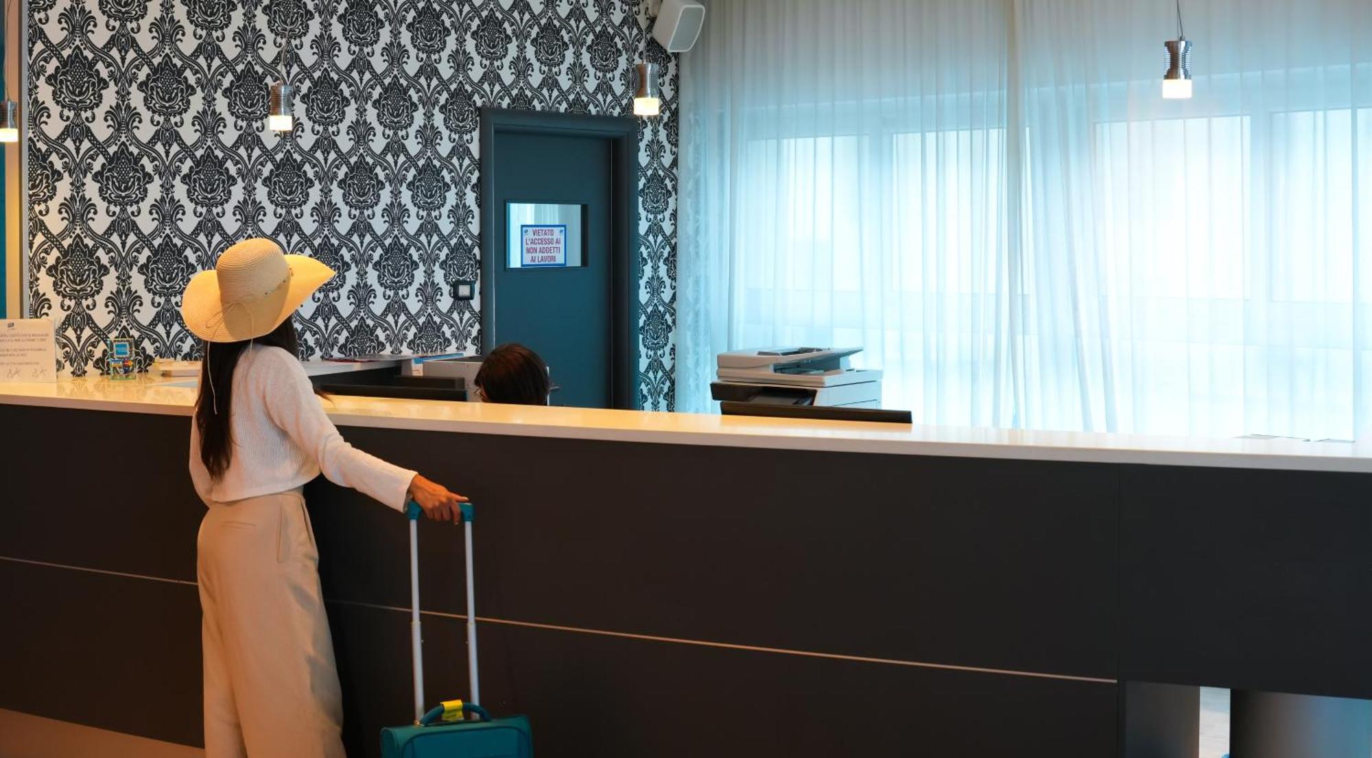Hotel Lido Alba Adriatica Eksteriør bilde