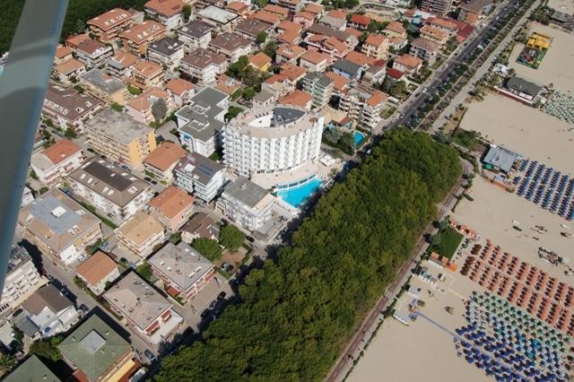 Hotel Lido Alba Adriatica Eksteriør bilde