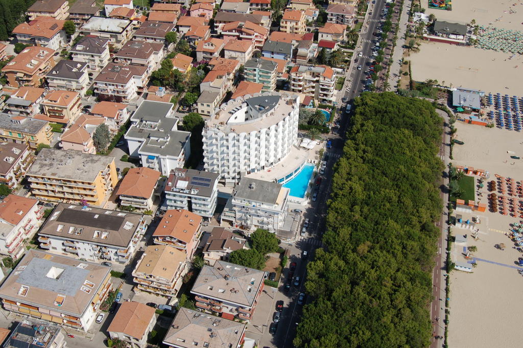 Hotel Lido Alba Adriatica Eksteriør bilde
