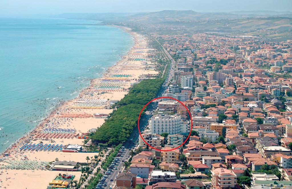 Hotel Lido Alba Adriatica Eksteriør bilde