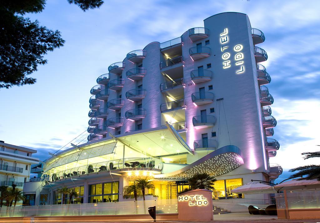 Hotel Lido Alba Adriatica Eksteriør bilde